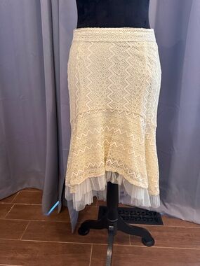 Ryu Cream Lace High-Low Skirt